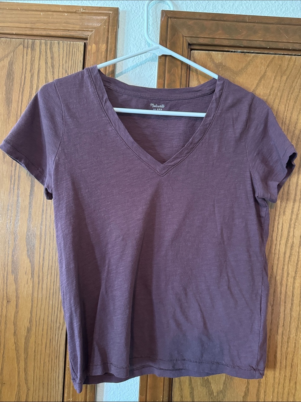Madewell Plum V-Neck Short Sleeve Tee